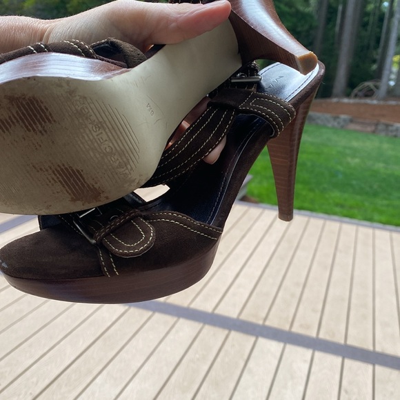 Marc Fisher brown sued heels, Sz 8 worn only a few times. - Picture 9 of 11